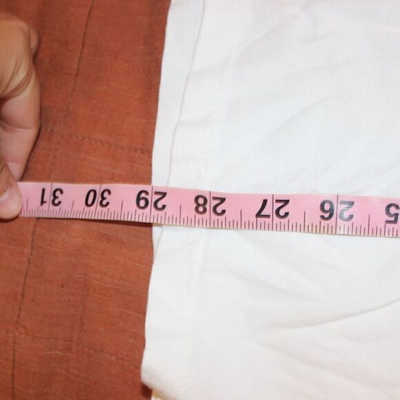 NWOT INAKA white tee women/ men size Medium - Picture 9 of 10